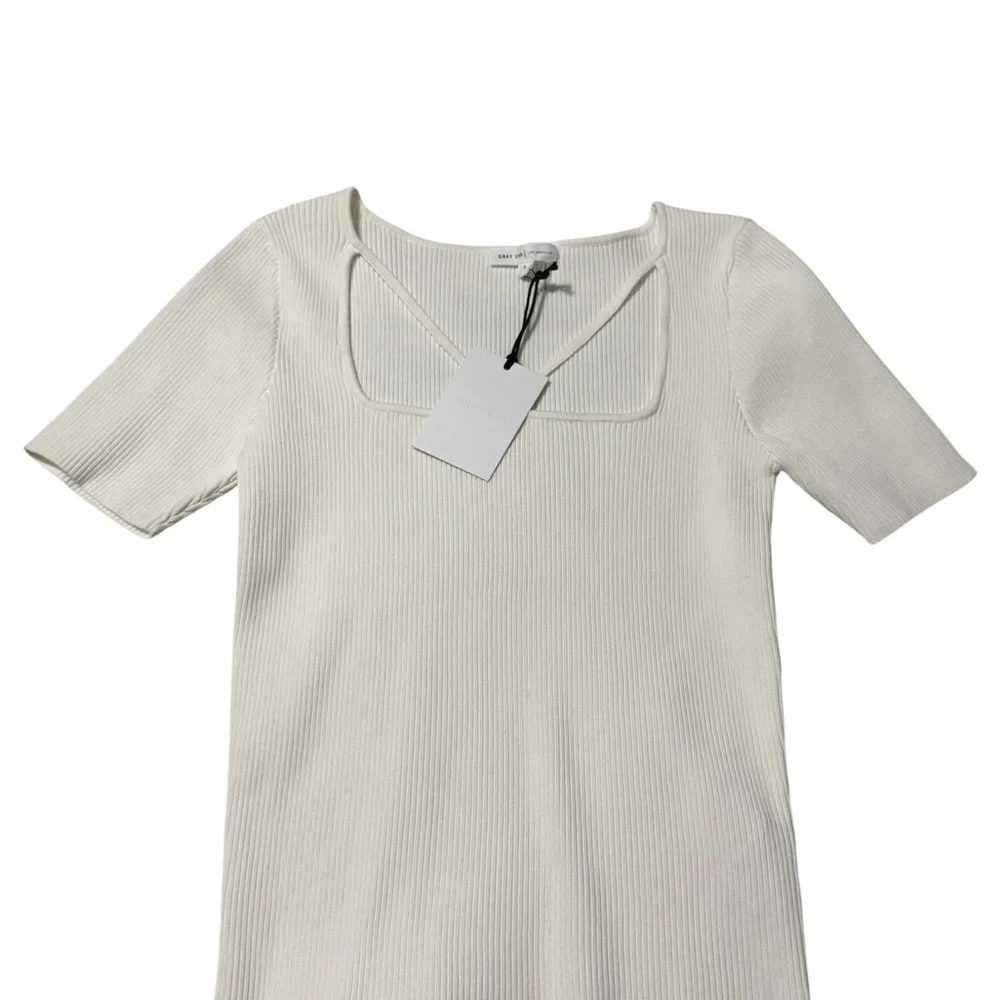 ⚡️Grey Lab Cut-out Short Sleeve Knit Top – Small – NWT - Picture 2 of 4